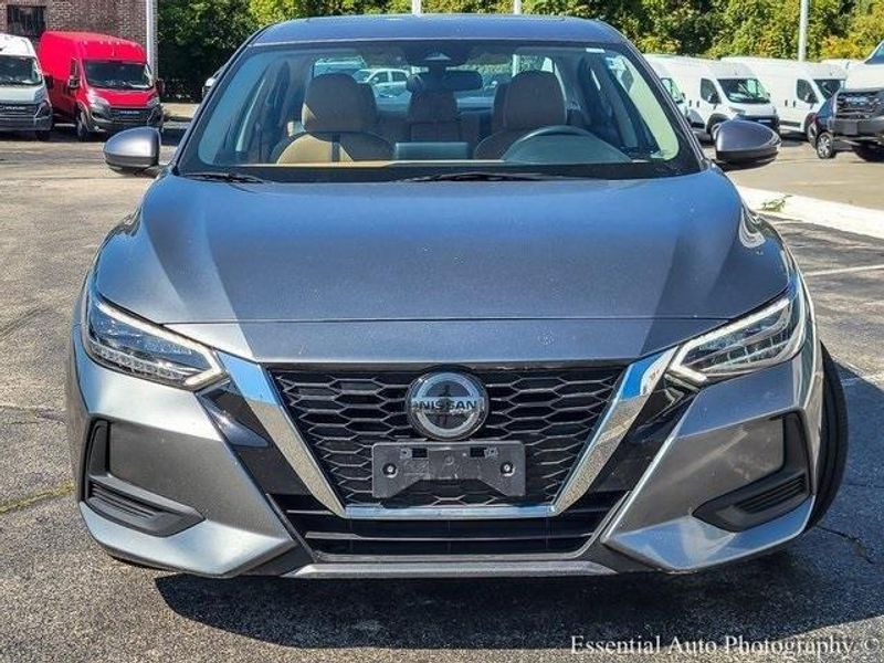 2020 Nissan Sentra SV photo 3