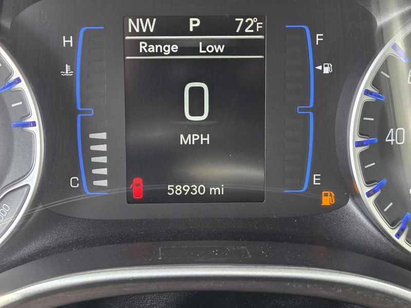 Used 2022 Chrysler Voyager LX FWD
