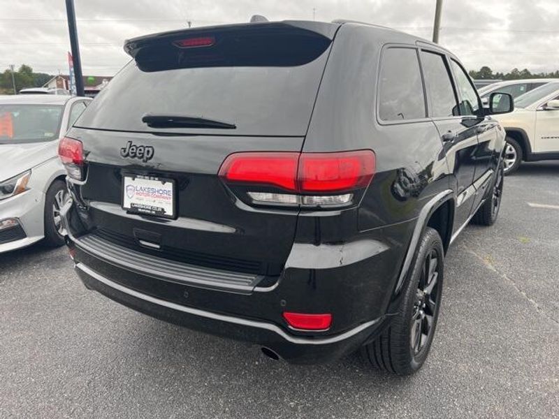 2021 Jeep Grand Cherokee Laredo XImage 8