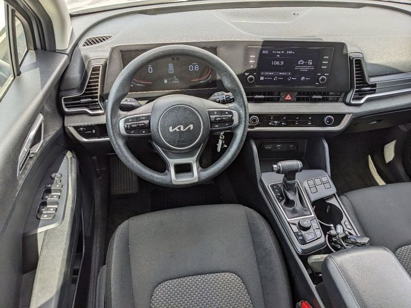 2023 Kia Sportage LXImage 21