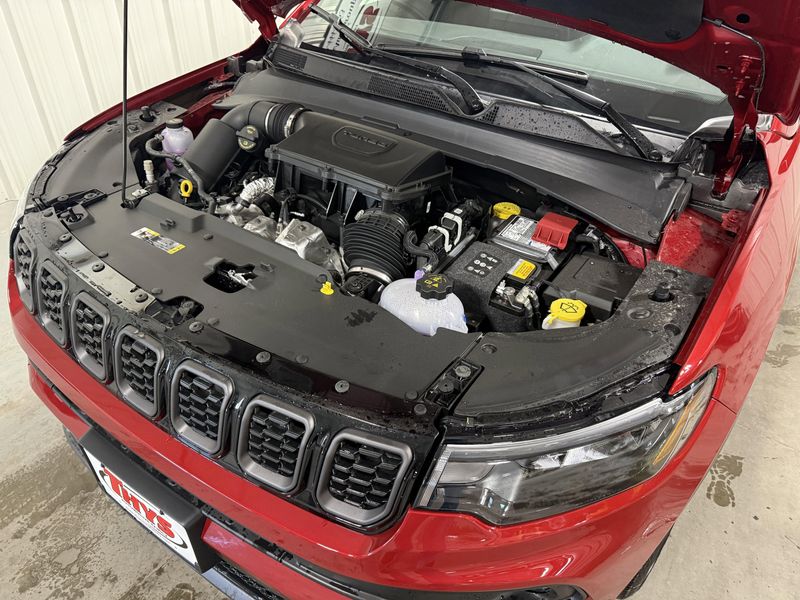 New 2026 Jeep Compass Latitude Altitude 4x4Image 17