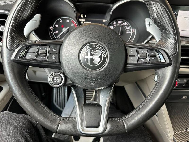 2021 Alfa Romeo Stelvio Ti SportImage 3