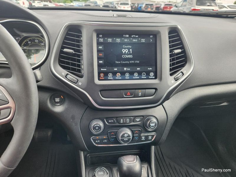 Used 2022 Jeep Cherokee Latitude Lux