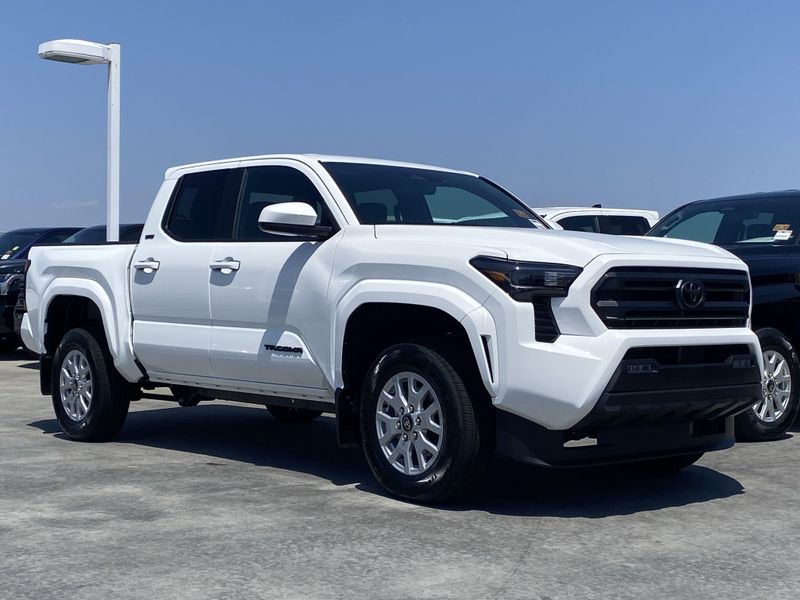 New 2025 Toyota Tacoma SR5Image 2