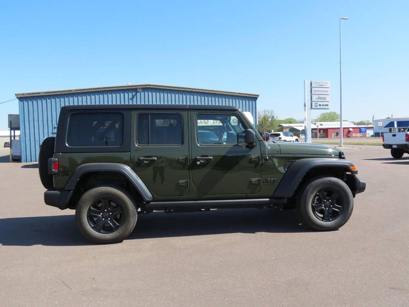 2022 Jeep Wrangler Unlimited Sport 4x4 4dr SUVImage 1