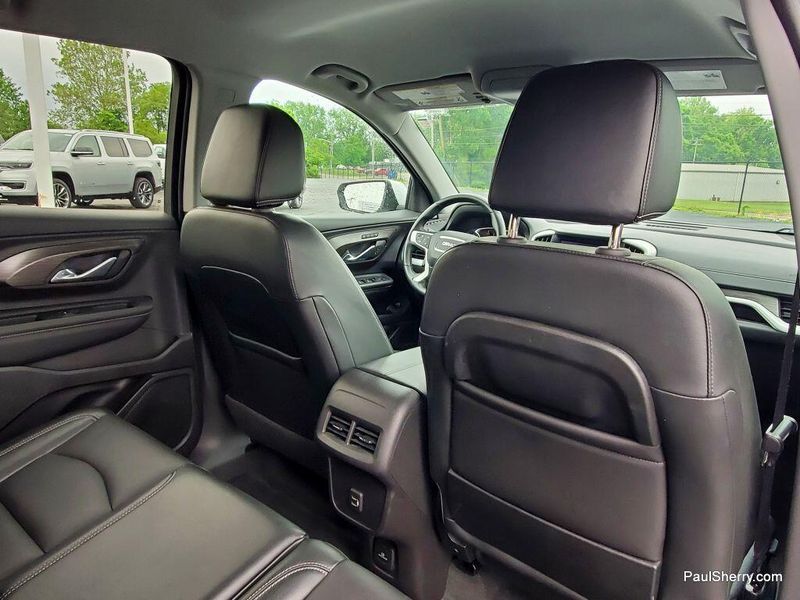2024 GMC Terrain SLTImage 33