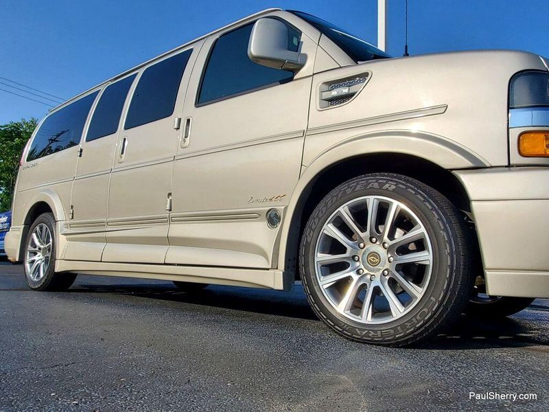 Used 2019 Chevrolet Express 2500 Image 9