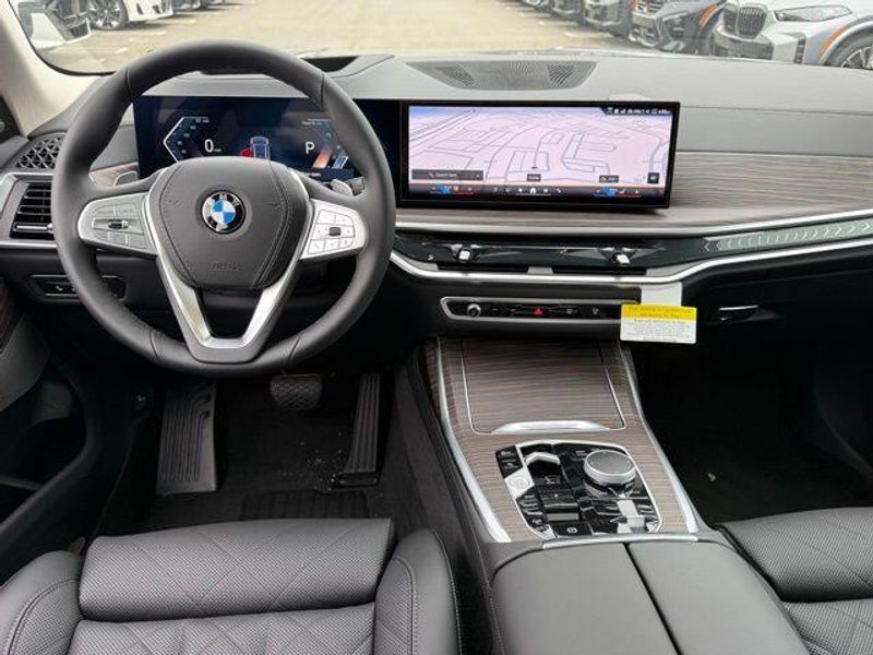 New 2026 BMW X7 xDrive40iImage 26
