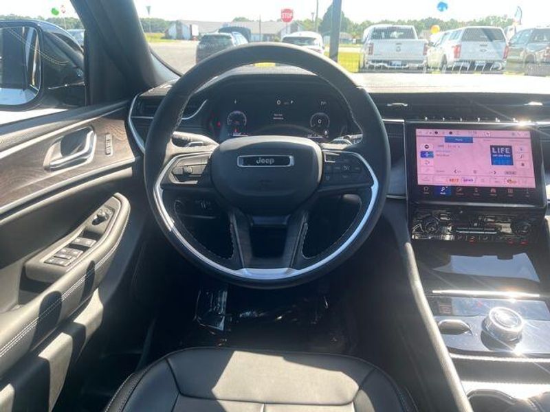 2025 Jeep Grand Cherokee Limited2025 Jeep Grand Cherokee L Limited 4x4