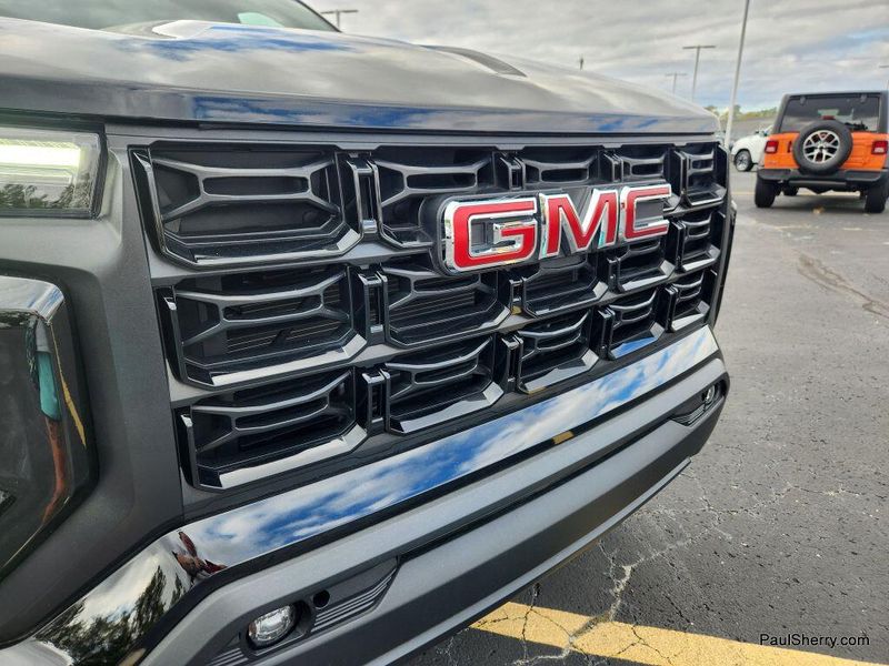 Used 2024 GMC Canyon Elevation