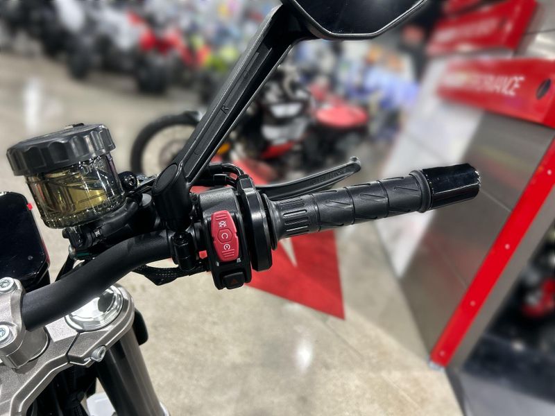 New 2025 CFMOTO 450NK Image 20