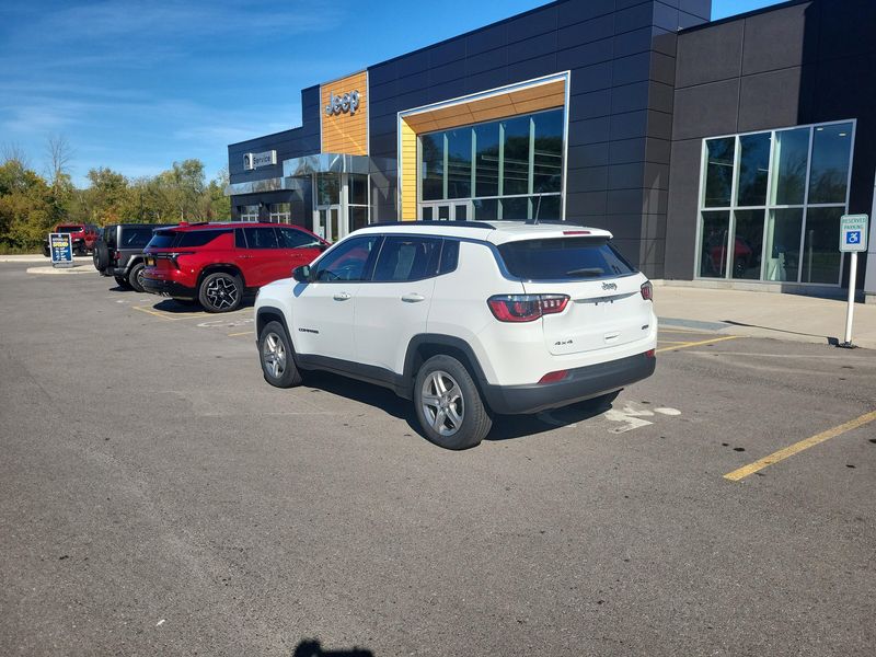 Used 2023 Jeep Compass LatitudeImage 12