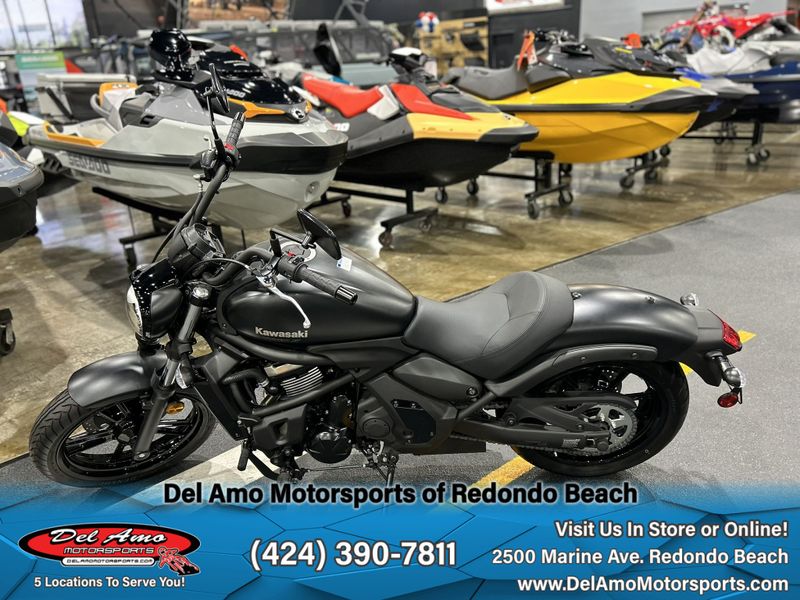 2024 Kawasaki EN650CRFNL-BK1  in a METALLIC FLAT SPARK BLACK exterior color. Del Amo Motorsports of Redondo Beach (424) 304-1660 delamomotorsports.com 