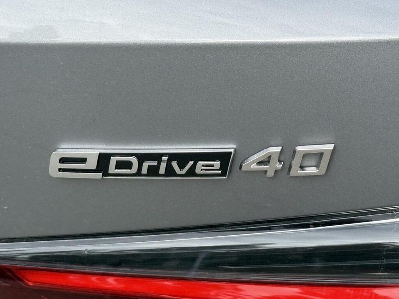 2025 BMW i4 eDrive40Image 14
