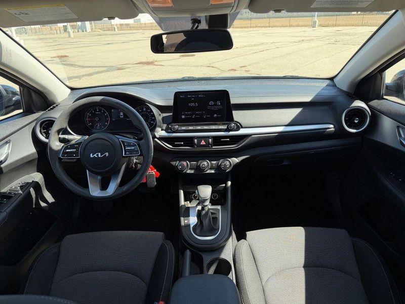 Used 2023 Kia Forte LXSImage 15