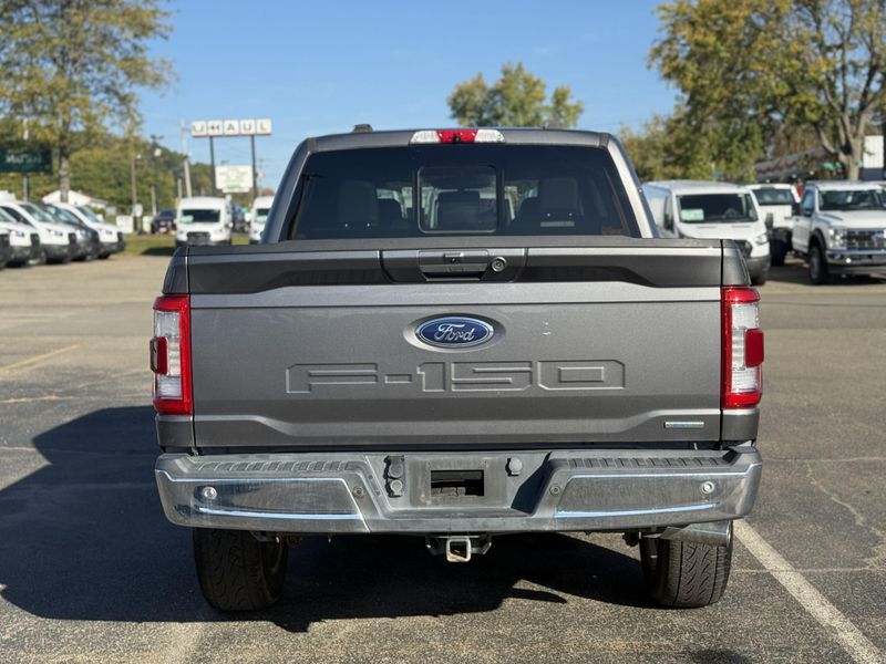 2022 Ford F-150 Lariat photo 2