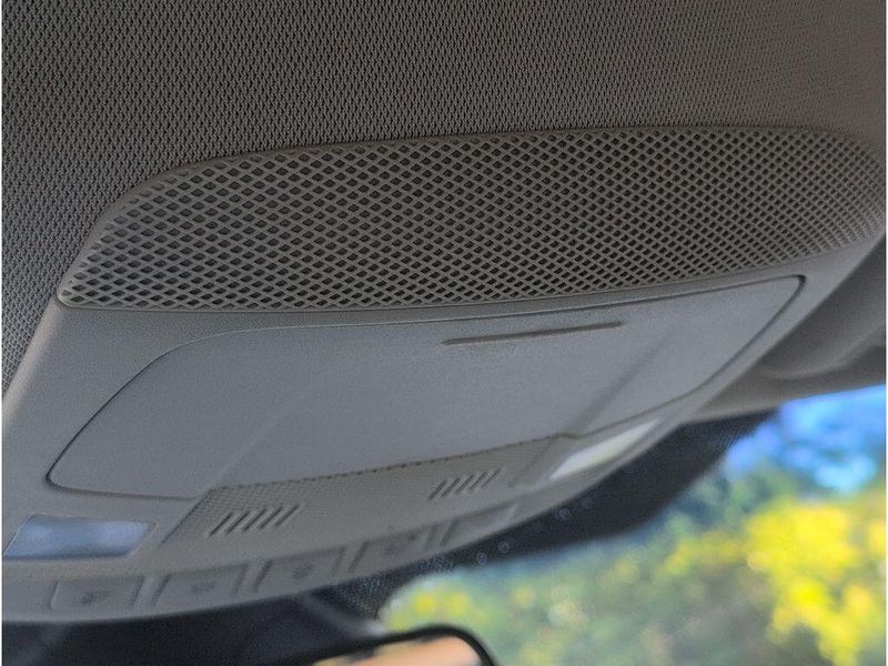Used 2020 Ford Edge SEImage 28