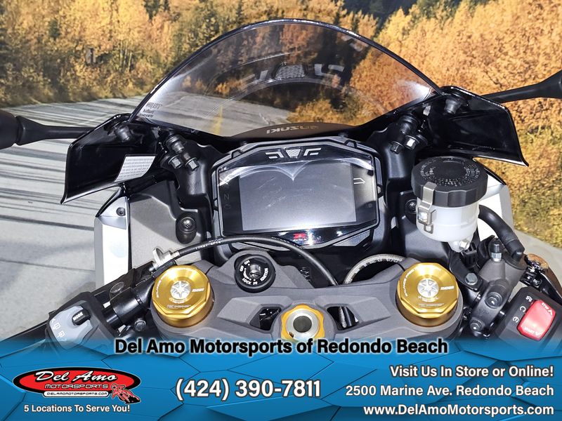 New 2025 Suzuki GSX-R1000 Image 21