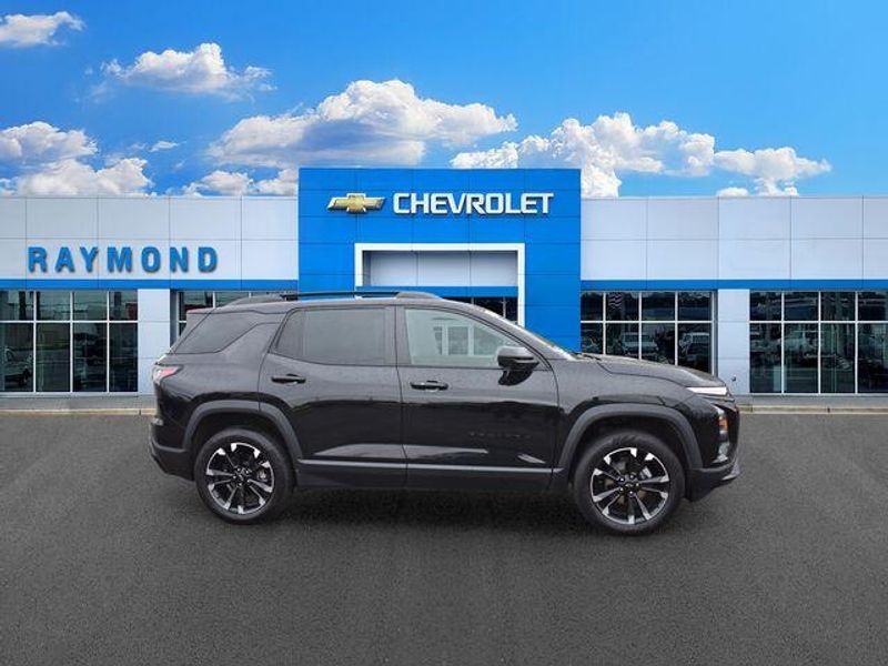 Used 2025 Chevrolet Equinox RSImage 2