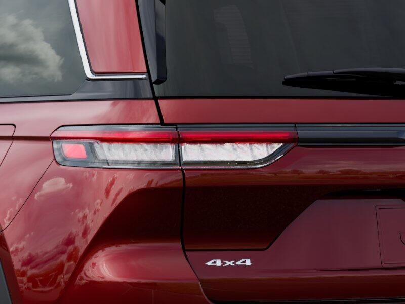 New 2026 Jeep Grand Cherokee Limited 4x4Image 29