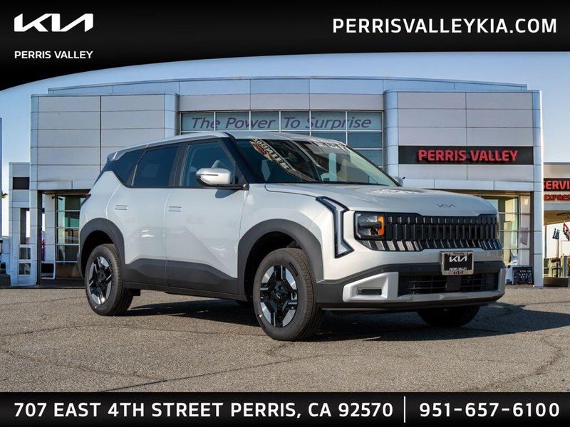 New 2027 Kia Seltos LXImage 1
