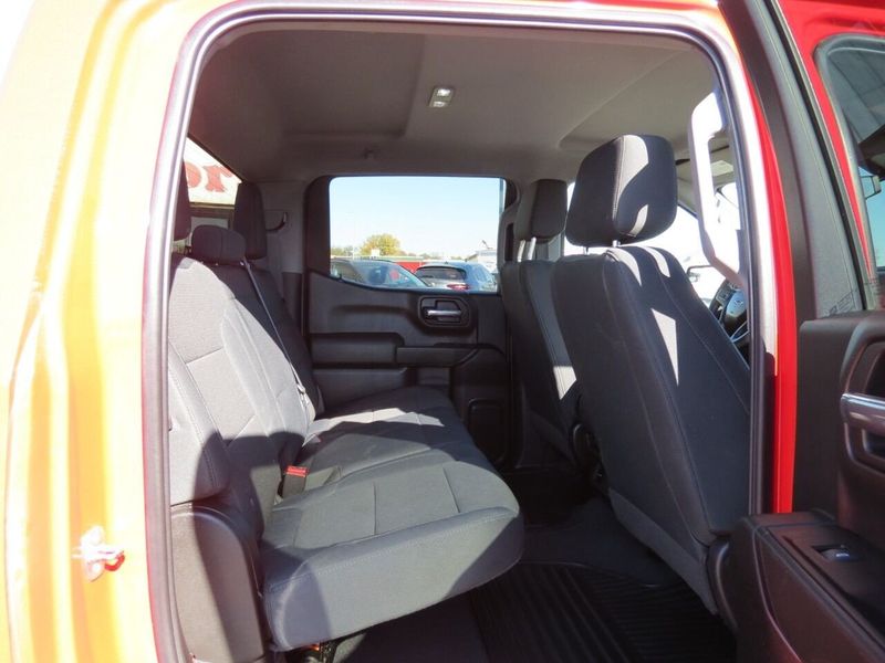 2019 Chevrolet Silverado 1500 Custom Trail Boss 4x4 4dr Crew Cab 5.8 ft. SBImage 15