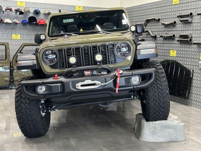 New 2025 Jeep Wrangler 4-door RubiconImage 2