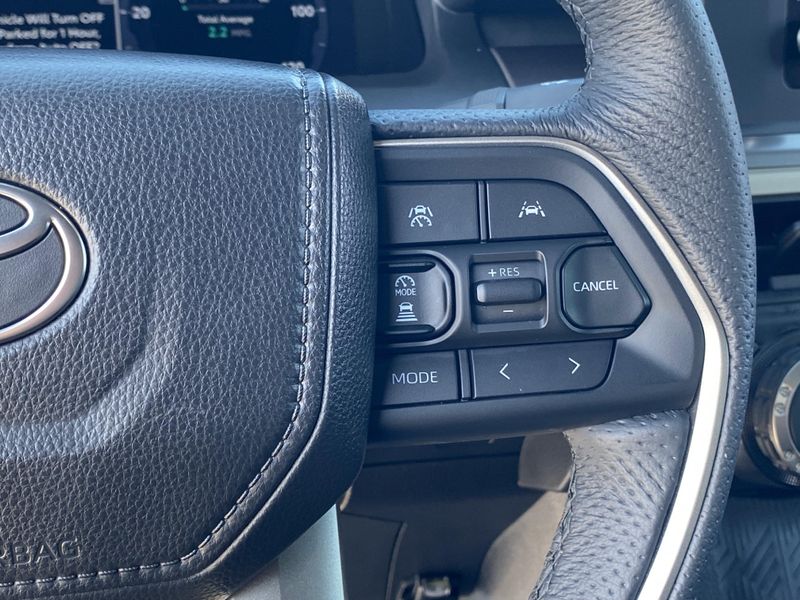 Used 2025 Toyota Tacoma TRD SportImage 28