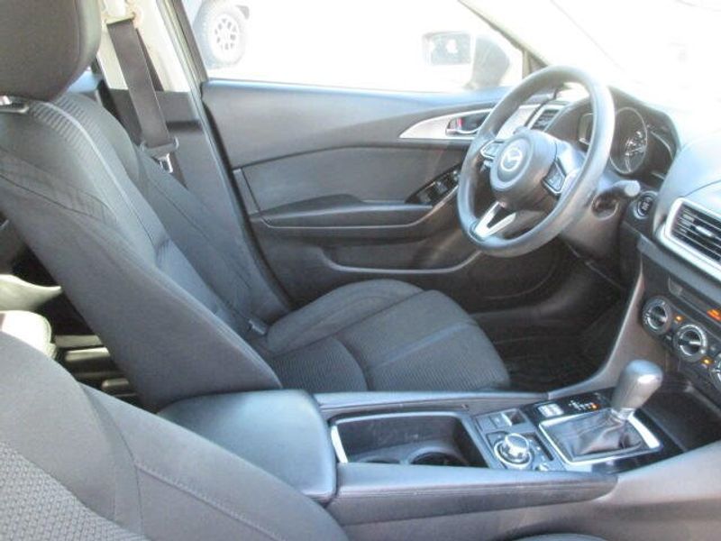 Used 2017 Mazda Mazda3 SportImage 23