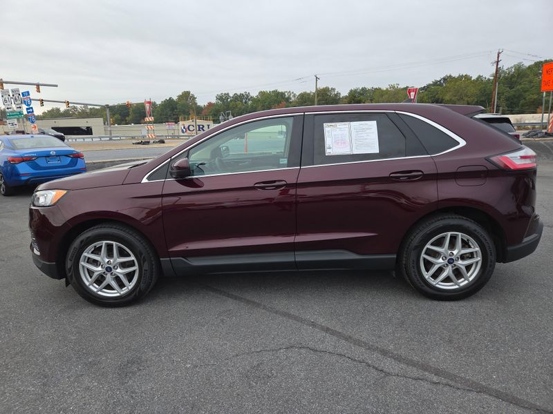 2022 Ford Edge SEL photo 6
