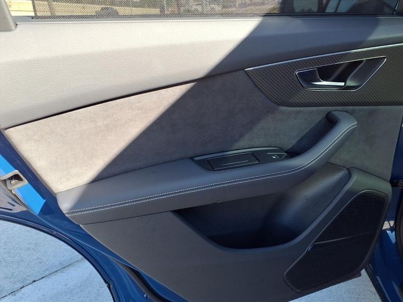 Used 2025 Audi SQ7 PrestigeImage 13