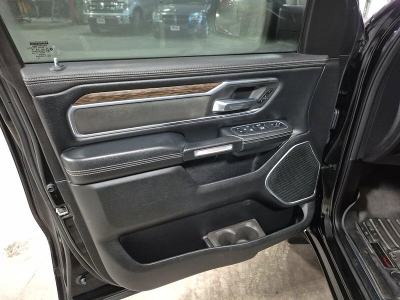 2019 RAM 1500 LaramieImage 25