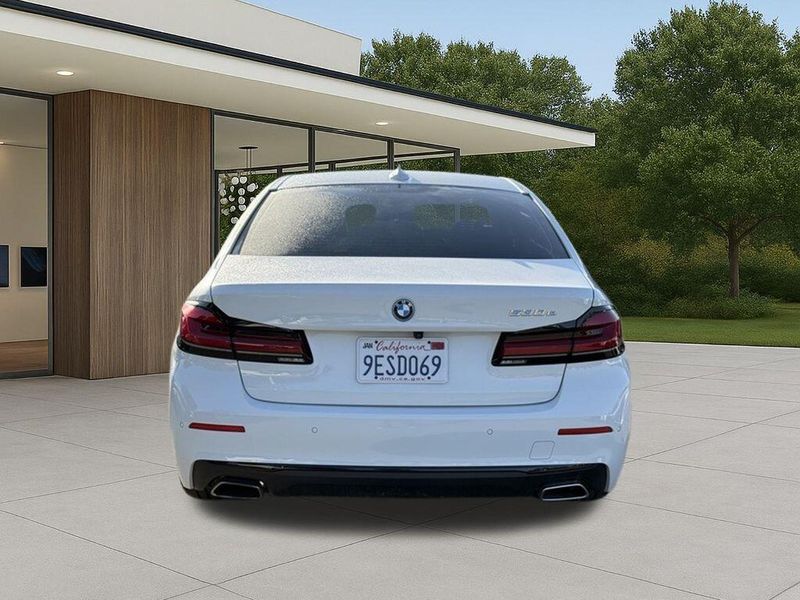 Used 2023 BMW 5 Series 530e iPerformanceImage 9