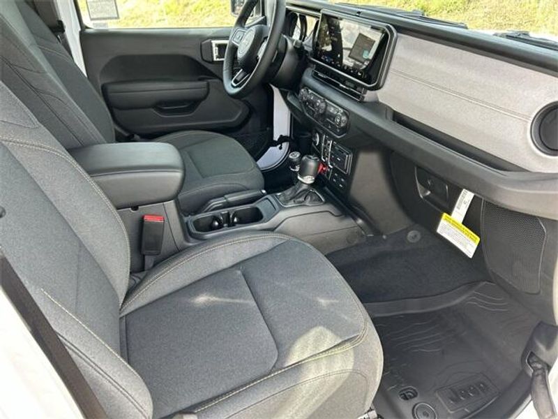 New 2026 Jeep Wrangler 4-door WillysImage 12