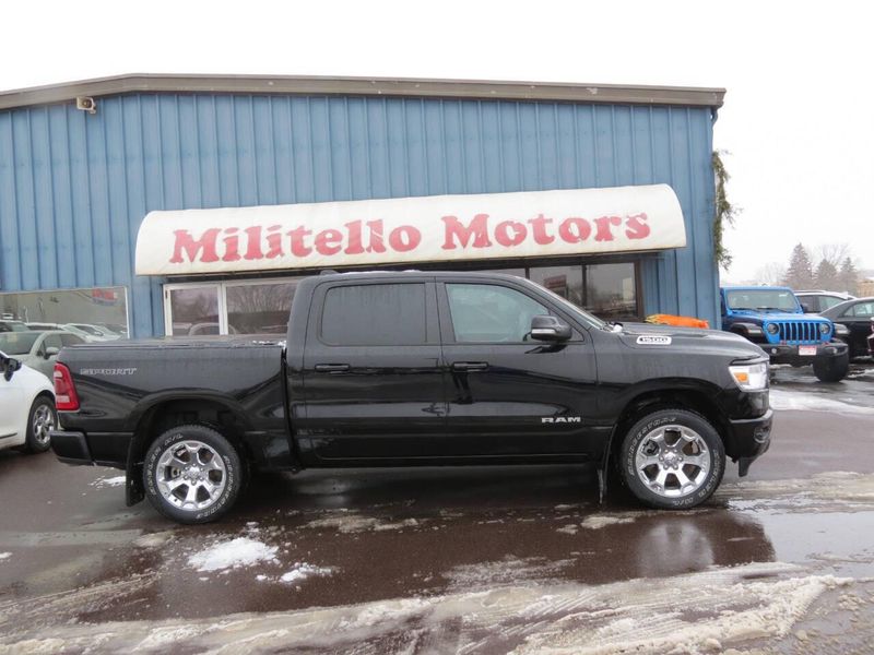 2021 RAM 1500 Big Horn 4x4 4dr Crew Cab 5.6 ft. SB PickupImage 1