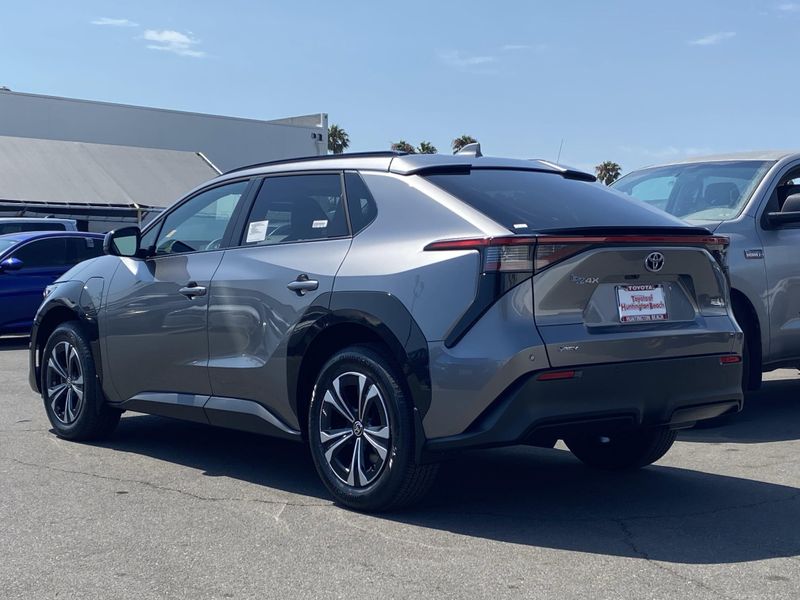 New 2025 Toyota bZ4X XLEImage 5