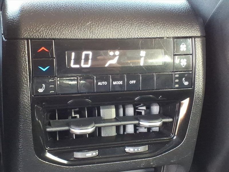 Used 2021 Jeep Grand Cherokee L LimitedImage 18