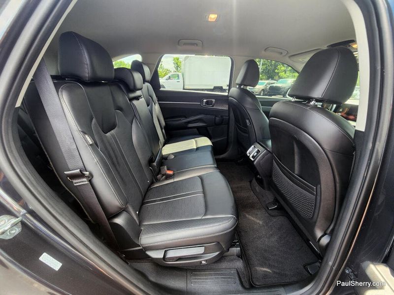 Used 2024 Kia Sorento S