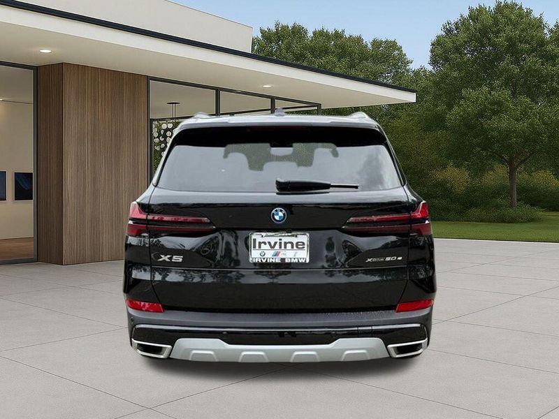 New 2026 BMW X5 xDrive50eImage 10