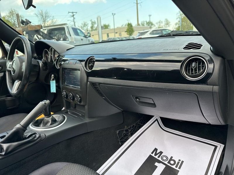 2008 Mazda Miata TouringImage 24