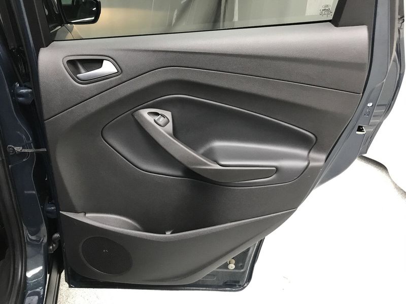 Used 2019 Ford Escape SELImage 12