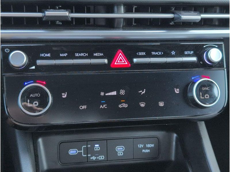 Used 2025 Hyundai Santa Cruz SELImage 16