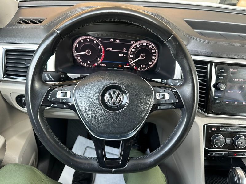 2019 Volkswagen Atlas SELImage 2