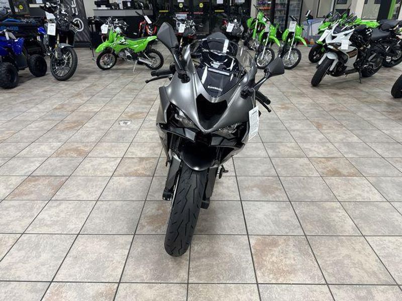 New 2026 Kawasaki NINJA ZX-6R ABS Image 11