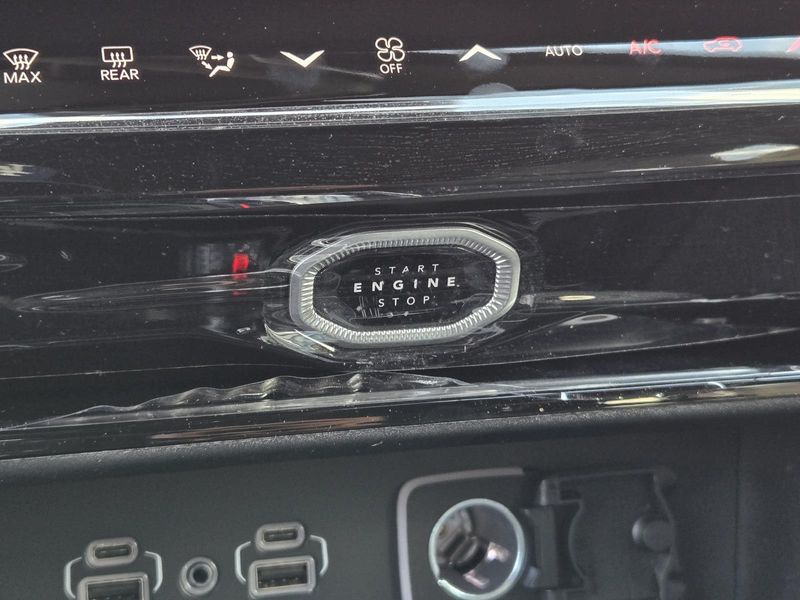 New 2026 Jeep Grand Cherokee Limited 4x2