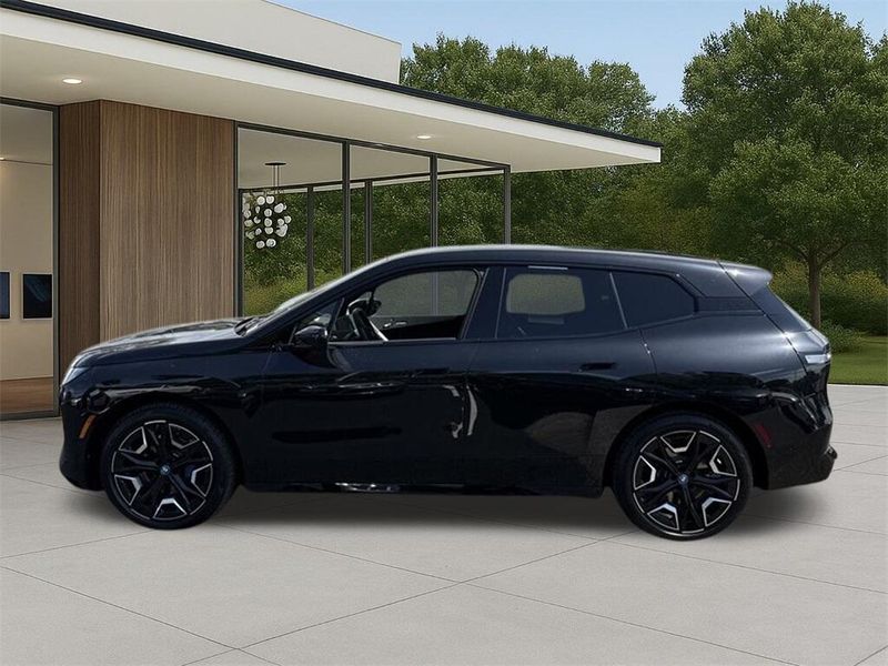 Used 2025 BMW iX xDrive50Image 9