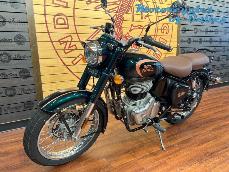 New 2024 Royal Enfield Classic 350 Image 4