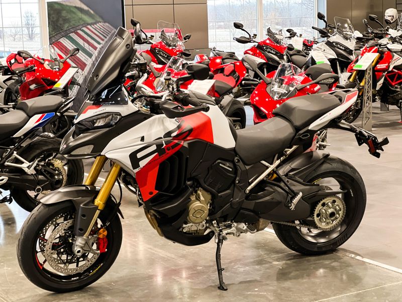 2024 Ducati MULTISTRADA V4 RS Image 7