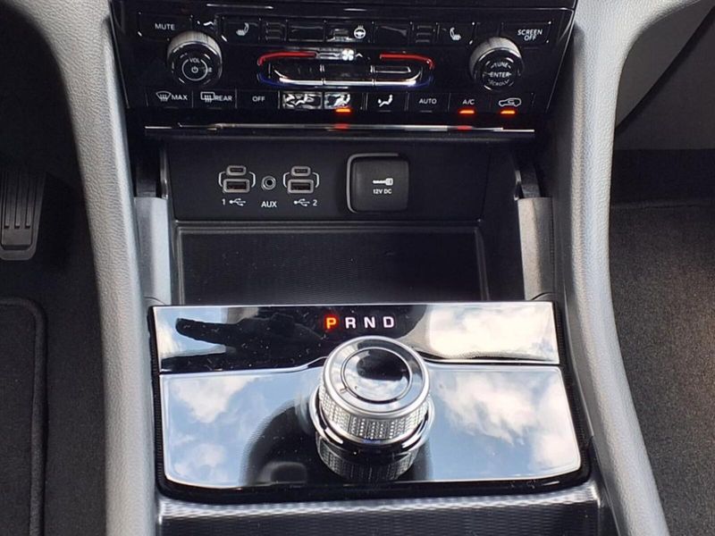 2025 Jeep Grand Cherokee Altitude photo 13