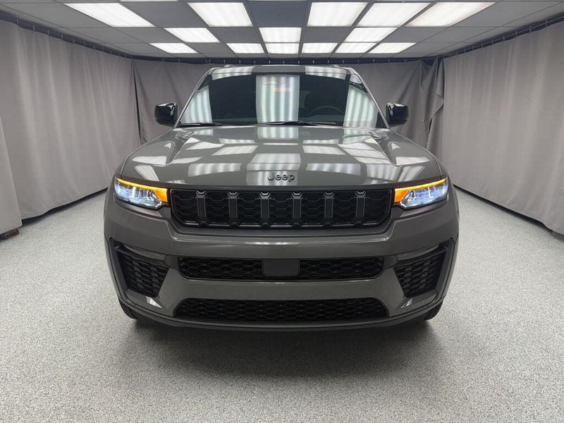 New 2027 Jeep Grand Cherokee LimitedImage 5